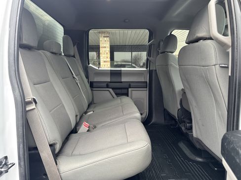 Used 2017 Ford F550 2WD Crew Cab Super Duty image 27