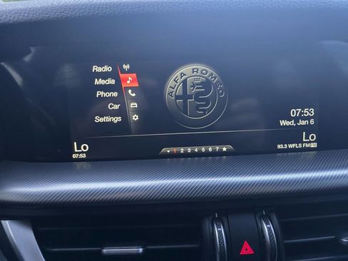 Used 2018 Alfa Romeo Stelvio Sport w/ Quick Order Package 22J Sport image 28