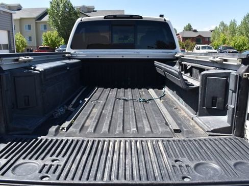 Used 2017 Nissan Titan PRO-4X AWD/4WD image 8