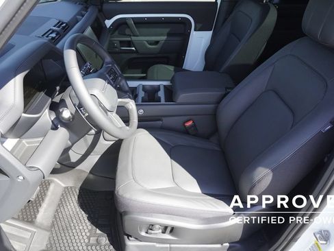 Used 2026 Land Rover Defender 90 V8 AWD/4WD image 19