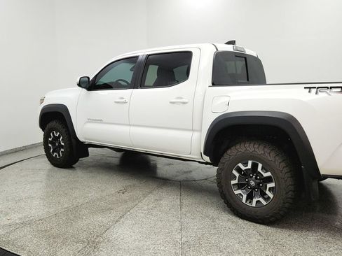 Used 2023 Toyota Tacoma TRD Off-Road w/ Advanced Technology Package AWD/4WD image 3