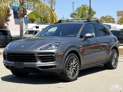 Used 2020 Porsche Cayenne E-Hybrid w/ Premium Plus Package AWD/4WD image 4