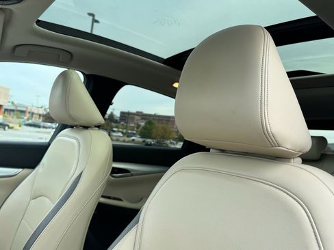 Used 2020 INFINITI QX50 Essential w/ Convenience Package image 9