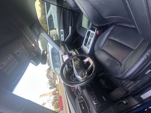 Used 2022 Ford Explorer Limited RWD image 2