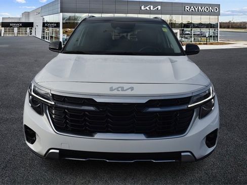 Certified 2025 Kia Seltos S image 8