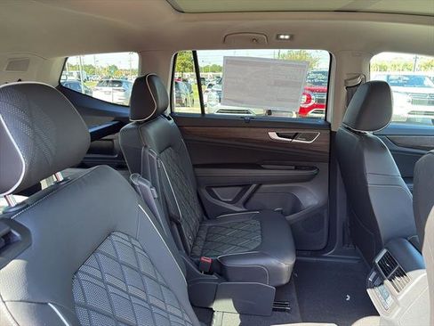 New 2026 Volkswagen Atlas SEL Premium R-Line image 11