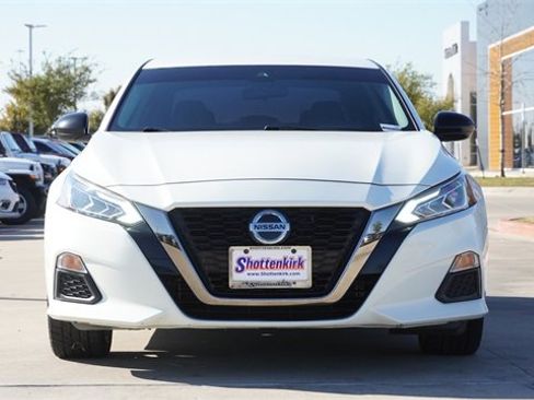 Used 2020 Nissan Altima 2.5 SR image 2