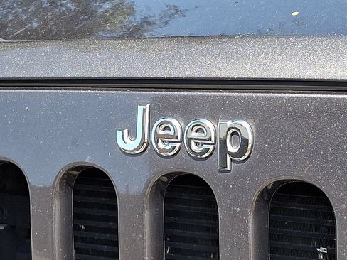 Used 2017 Jeep Wrangler Unlimited Sport w/ Quick Order Package 24S AWD/4WD image 4