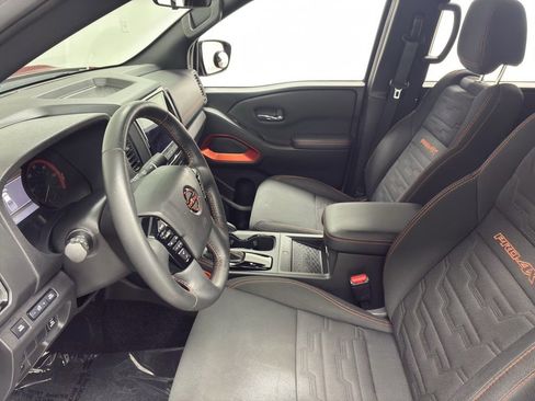 Used 2023 Nissan Frontier PRO-4X w/ Pro Convenience Package image 18