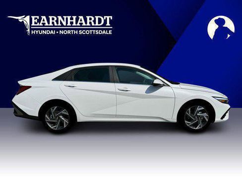 New 2025 Hyundai Elantra Limited image 9