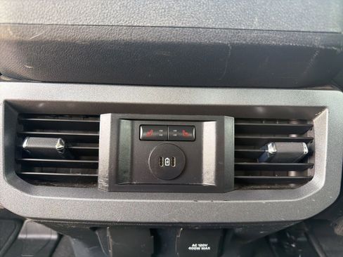 Used 2023 Ford F250 Lariat w/ Lariat Ultimate Package AWD/4WD image 24