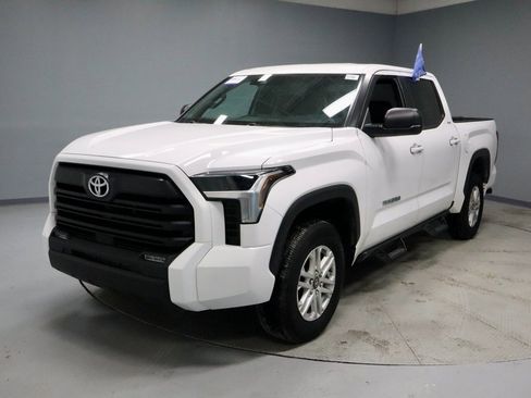 Used 2025 Toyota Tundra SR5 image 7