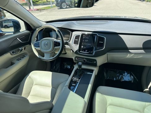 Used 2020 Volvo XC90 T6 Momentum AWD/4WD image 42