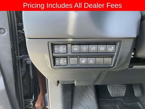 Used 2023 Toyota Tundra Platinum AWD/4WD image 22