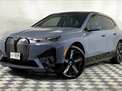 Used 2025 BMW iX xDrive50 w/ Sport Package image 1