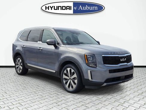 Used 2022 Kia Telluride S FWD image 1