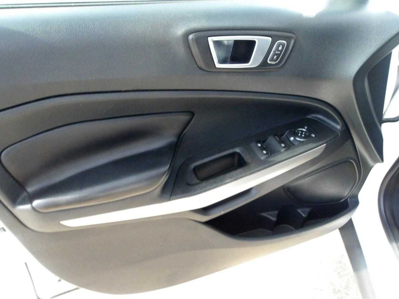 Used 2019 Ford EcoSport Titanium FWD image 18