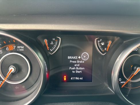 Used 2021 Jeep Wrangler Unlimited Sport image 19