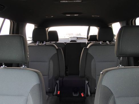 Used 2022 Chevrolet Traverse LT w/ LPO, Floor Liner Package AWD/4WD image 16