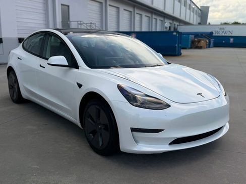 Used 2023 Tesla Model 3 Standard Range RWD image 4