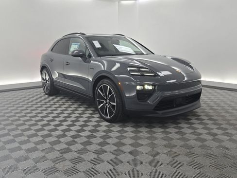 New 2025 Porsche Macan 4S Electric image 7