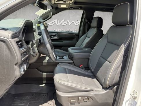Used 2023 GMC Yukon SLT w/ SLT Premium Package AWD/4WD image 19