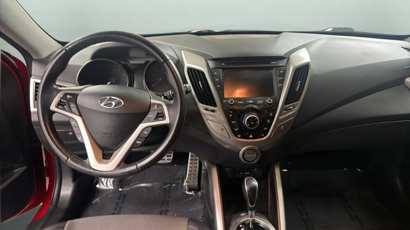 Used 2013 Hyundai Veloster w/ Style Pkg FWD image 10