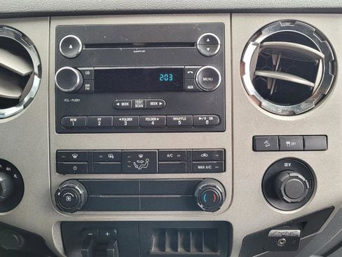 Used 2014 Ford F250 XLT w/ XLT Value Package image 15