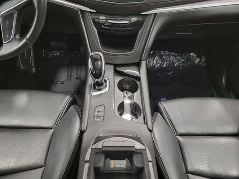 Used 2018 Cadillac XT5 Premium Luxury AWD/4WD image 17
