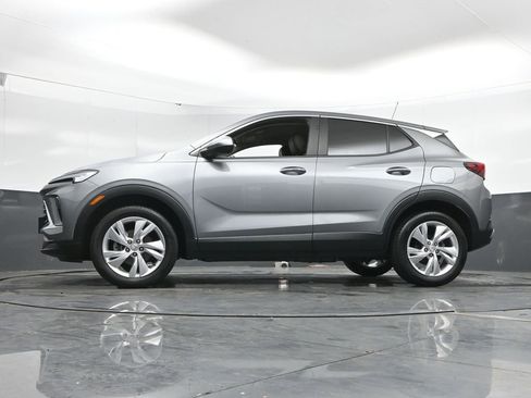 Used 2025 Buick Encore GX Preferred AWD/4WD image 45