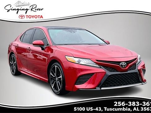 Used 2020 Toyota Camry XSE image 1