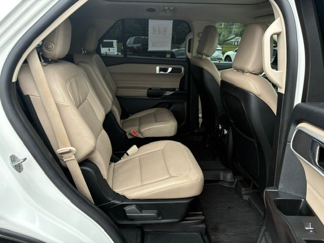 Used 2020 Ford Explorer XLT w/ Equipment Group 202A AWD/4WD image 16