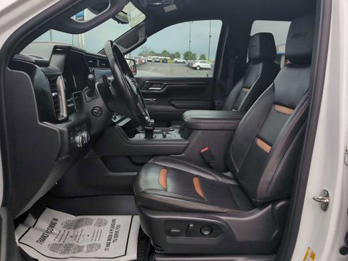 Used 2024 GMC Sierra 1500 AT4 w/ Technology Package AWD/4WD image 21