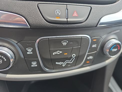 Used 2024 Chevrolet Equinox LS w/ Driver Confidence II Package FWD image 26