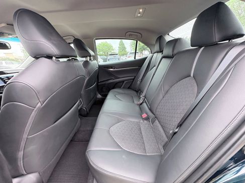 Used 2018 Toyota Camry XSE FWD image 7