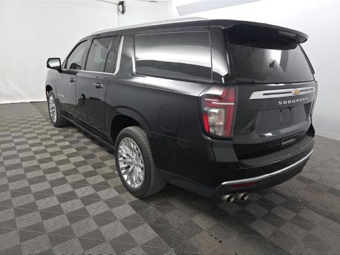 Used 2023 Chevrolet Suburban High Country image 9