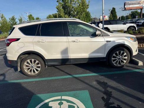 Used 2017 Ford Escape Titanium w/ Equipment Group 301A AWD/4WD image 5