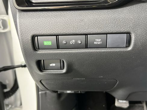 New 2025 Nissan Sentra SV w/ SV Premium Package image 20