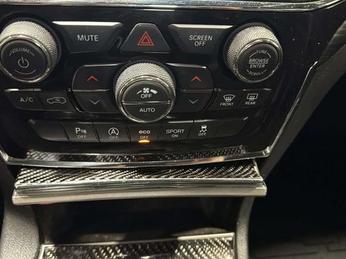 Used 2021 Jeep Grand Cherokee Altitude AWD/4WD image 27