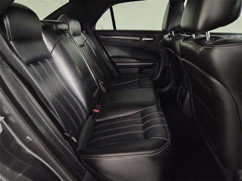 Used 2022 Chrysler 300 S image 31