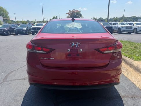 Used 2017 Hyundai Elantra SE w/ SE A/T Tech Package 03 FWD image 6