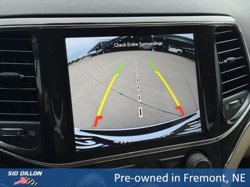 Used 2021 Jeep Grand Cherokee Limited image 11