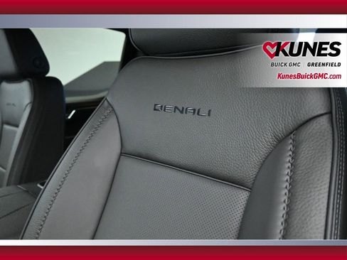 New 2026 GMC Sierra 1500 Denali w/ Denali Reserve Package image 23