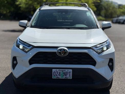 Used 2022 Toyota RAV4 XLE Premium AWD/4WD image 8