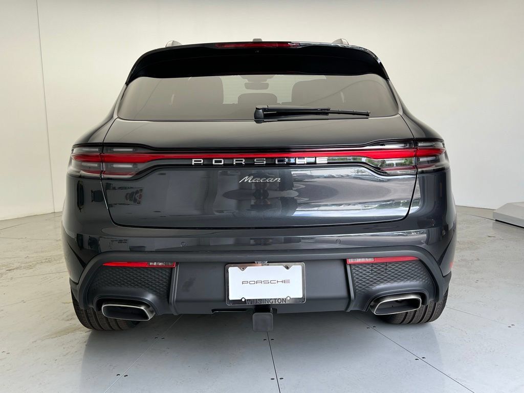 Used 2026 Porsche Macan AWD/4WD image 21
