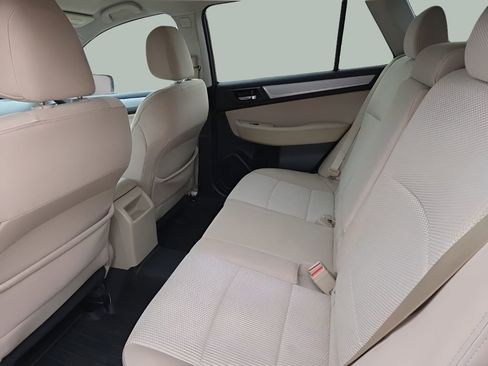 Used 2016 Subaru Outback 2.5i Premium image 15