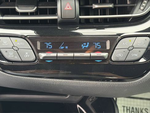 Used 2019 Toyota C-HR XLE image 29