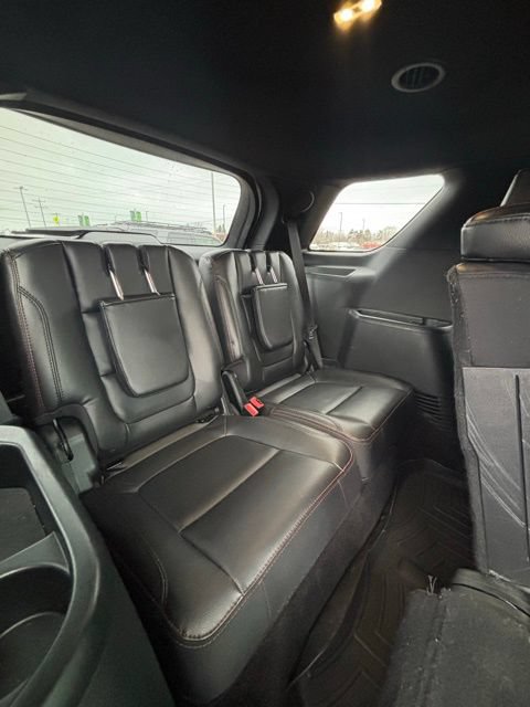 Used 2018 Ford Explorer Sport AWD/4WD image 18