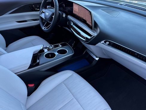 Certified 2024 Cadillac Lyriq Sport image 17