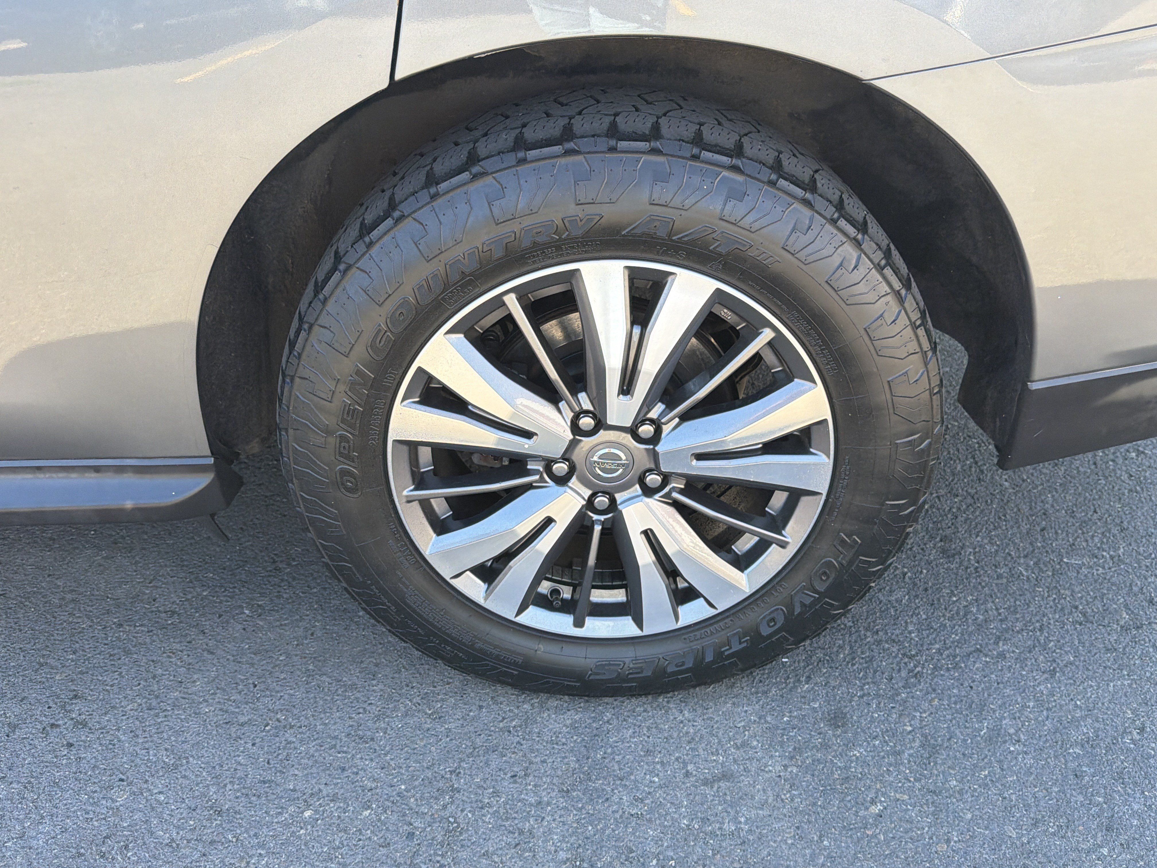 Used 2019 Nissan Pathfinder SL AWD/4WD image 8